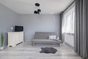 Partyzantów Monochrome & Modern Studio in Sosnowiec by Noclegi Renters
