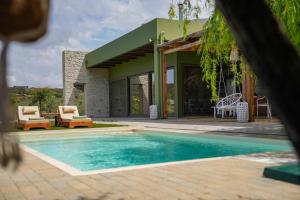 Oliva Emerald Eco - Secluded Off-Grid Vineyard Villa