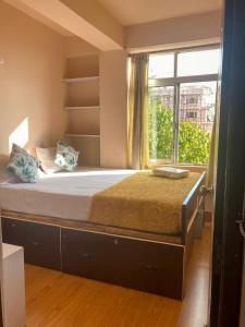 Primrose Apartment