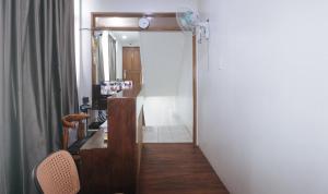 GREN PLACE near Baclaran Airport Road by RedDoorz