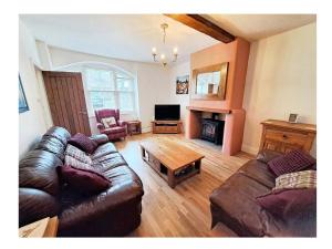 Cosy 17th Century Traditional Cottage