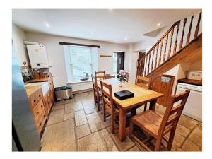 Cosy 17th Century Traditional Cottage