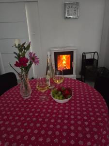 Apartament z kominkiem RetroGlam