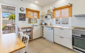 Casita Dragonera Sant Elm by Mallorca Infinity