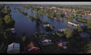 Amsterdam lake area, super wifi island incl boat