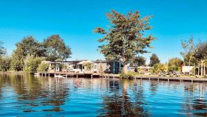 Amsterdam lake area, super wifi island incl boat