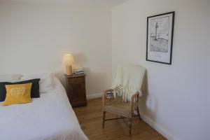 Maisons de vacances Large house 80m from the port of Paimpol : photos des chambres