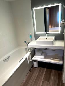 Hotels Novotel Suites Clermont Ferrand Polydome : photos des chambres