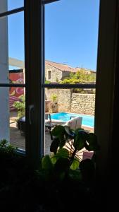 B&B / Chambres d'hotes Le Clos'art : Chambre Triple avec Salle de Bains Privative