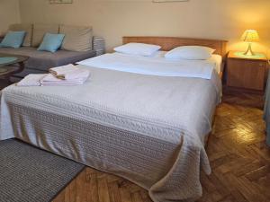 Home Hotel Apartments on Lva Tolstogo