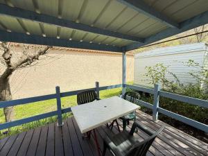 Campings Camping Le Clocher de Neyran : photos des chambres