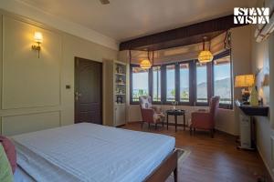 Little Frida by VEO, StayVista - 3BHK Villa with Home Theatre & Alfresco Dining