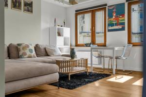 Plac Politechniki Deluxe Apartment by BookingHost