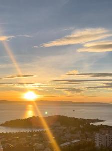 Luxus App RUBIN mit Traumblick Pool Balkon Lift