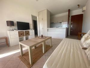 PORT CAMARGUE – BEL APPARTEMENT CLIMATISÉ AVEC VUE MER, TERRASSE PARKING – 4 PERSONNES