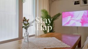 July & August, Hongdae, 3min to Hapjeong Stn, 7 Guests