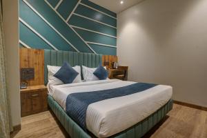 Starville Hotel Andheri MIDC