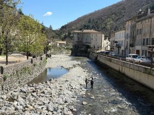 Sur les quais