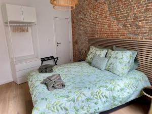 Brick 36 Antwerp - Contemporary Flat with Authentic Touch