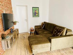 Brick 36 Antwerp - Contemporary Flat with Authentic Touch