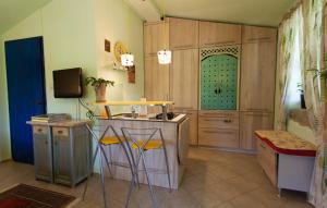 Little blue House by Villas Guide