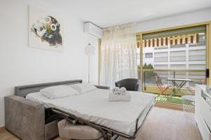 "Port Garavan" Calme, Piscine, Rénové, Parking