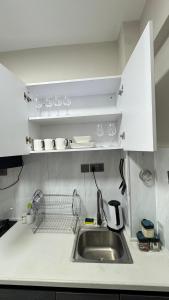 Modern Suite 1BR in Kilimani WIFI,Netflix,Free Parking,Near yaya center