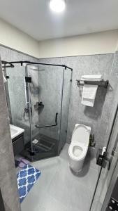 Modern Suite 1BR in Kilimani WIFI,Netflix,Free Parking,Near yaya center