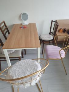 A house with a great view and elevator access near Hongdae Ipgu Station