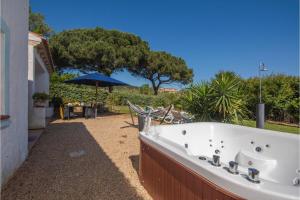 La Sciumara with beach access - Happy Rentals img1