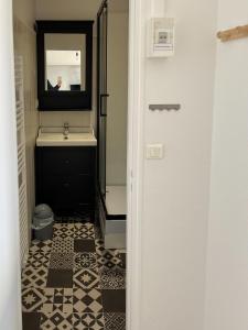 Appartements Studio tout equipe a deux pas de la plage - 1er etage - 2 personnes : photos des chambres