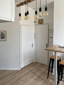 Appartements Studio tout equipe a deux pas de la plage - 1er etage - 2 personnes : photos des chambres