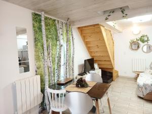 Maisons de vacances L-Ecrin des Bois - Au bord de l Aude : photos des chambres