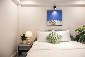 Entire 5BedRoom House Central Saigon Quiet Alley in District 3