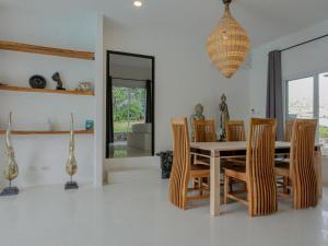 Modern 5Br OG Villa Private Pool & Jungle View