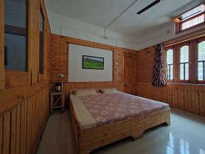 Aastha home stay