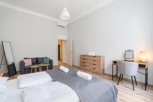 Cosy Castleside Apartment