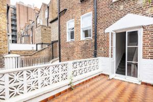 Baker Street Studio - 1