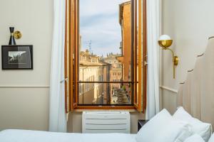 Daplace - White Rooms in Navona