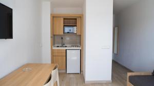 Queen Studio with Air Condition room in Apartamentos Central Park