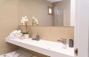 Intempo Apartment 10A by VivaMar