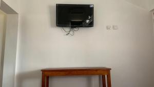 OYO 94512 Mega Inn Guest House