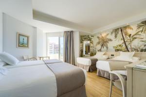 Quadruple Room (4 Adults) room in Puertobahia & SPA