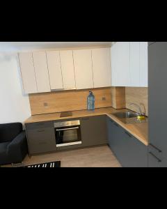 Апартамент 402