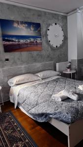 Studio Apartment with One Double Bed