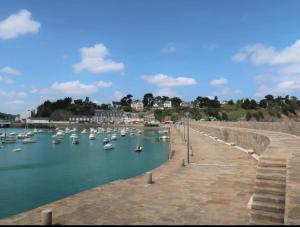 Appartement pieds dans leau