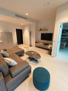 Five Stars Mercury Tower