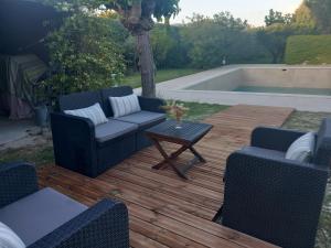 Maisons de vacances Maison de charme en Luberon a proximite de Lourmarin piscine privee et grand jardin : photos des chambres