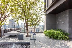 Phrom Phong 1BR Luxe Stay with Pool Gym Park City Center