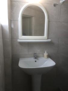 Barreira Beachfront Room 5